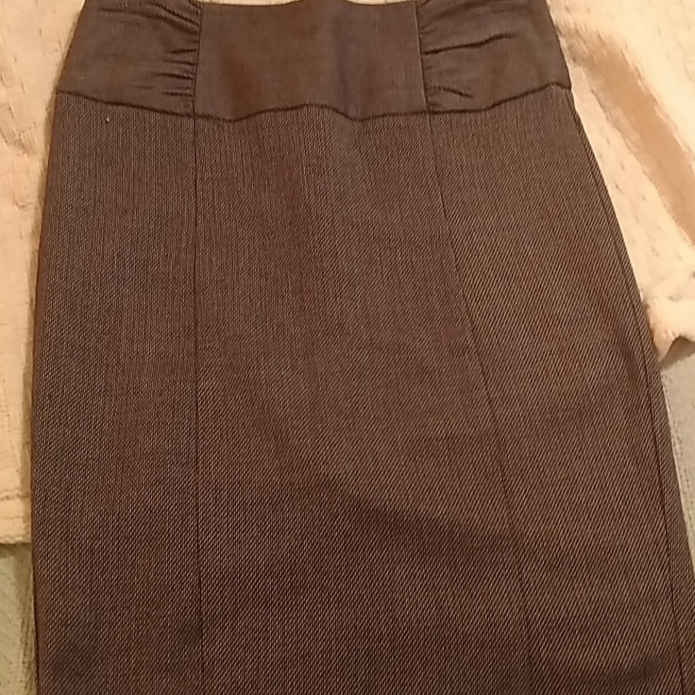 Pencil skirt in Brown